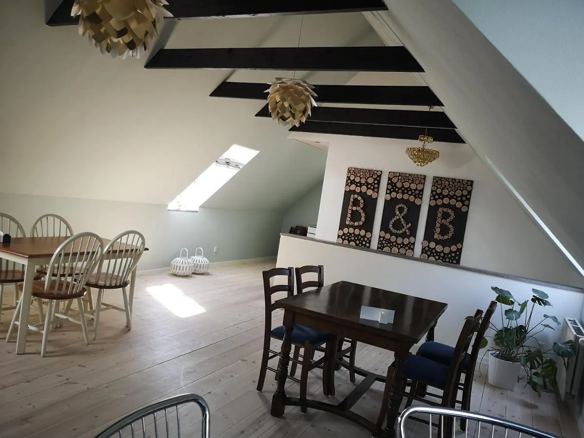 Assengaard B&B Give Bed & Breakfast